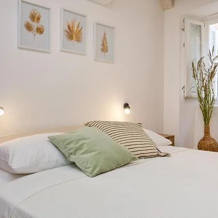 Hedera Estate Hedera A6 * Ragusa