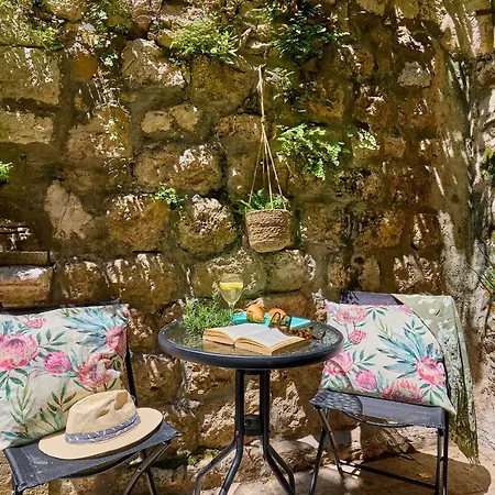 Hedera Estate Hedera A6 דירה *